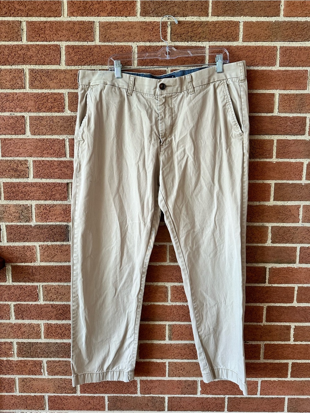 Tommy Hilfiger Men’s Tailored Fit Chino Pants Beige, 38x30